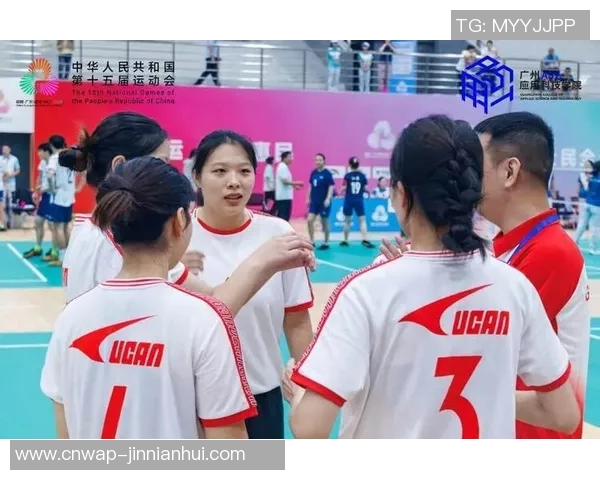 大湾区运动之城焕发活力U18女足教练与球员共同赞美肇庆魅力